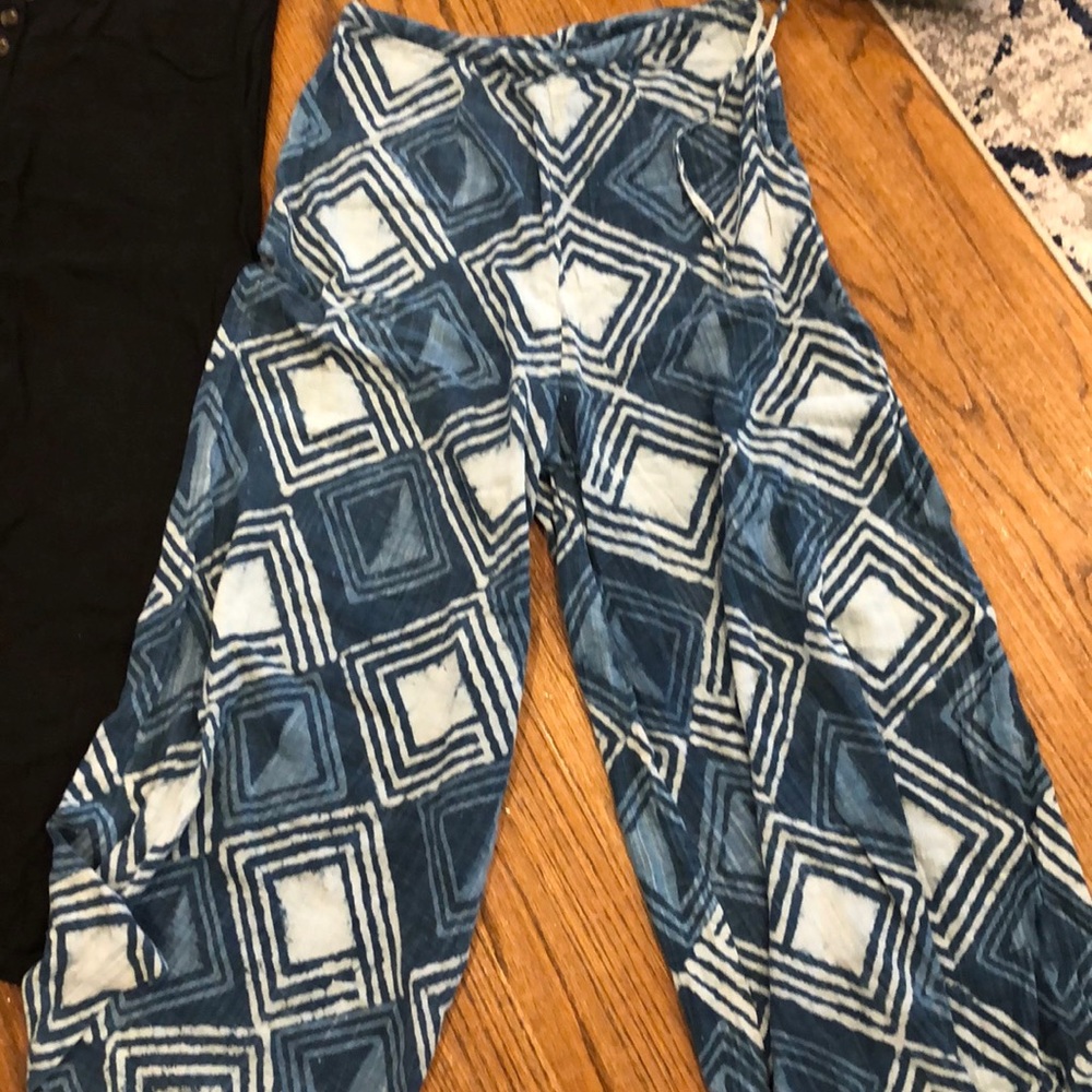 Pants - Picture 3 of 6